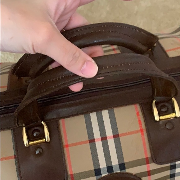 Authentic Burberry Vintage Travelling Bag!!! - Picture 3 of 7